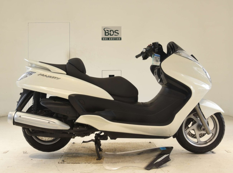 Мотоцикл Yamaha MAJESTY250