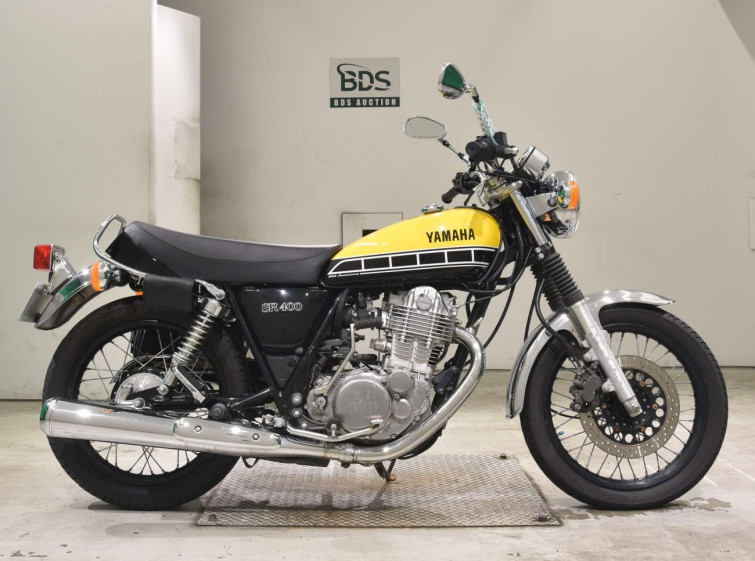 Мотоцикл Yamaha SR400 с пробегом 9235 km