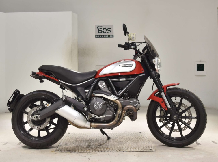Мотоцикл Ducati SCRAMBLER 803 ICON з пробігом 14777 km
