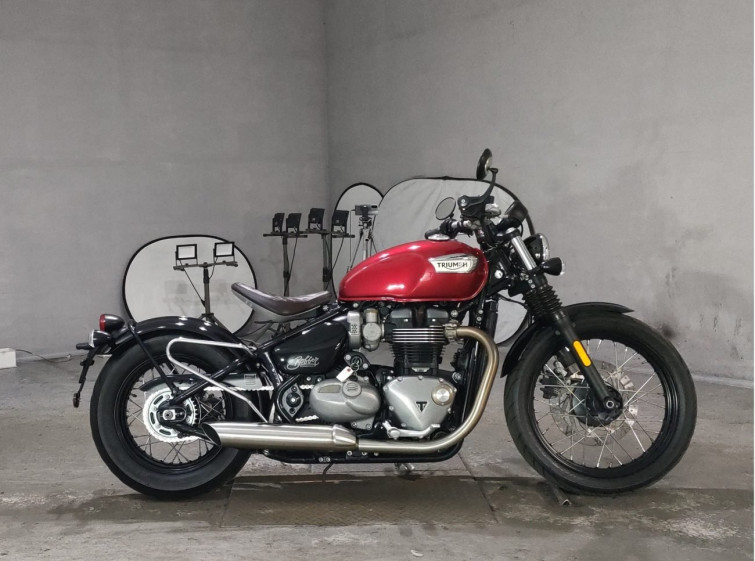 Мотоцикл Triumph BONNEVILLE BOVAER з пробігом 10917 km