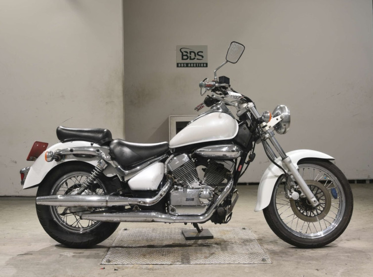 Мотоцикл Suzuki INTRUDER 250LC