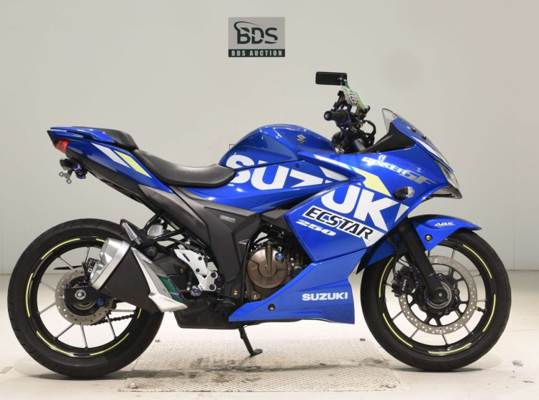 Мотоцикл Suzuki GIXXER250SF с пробегом 8416 km