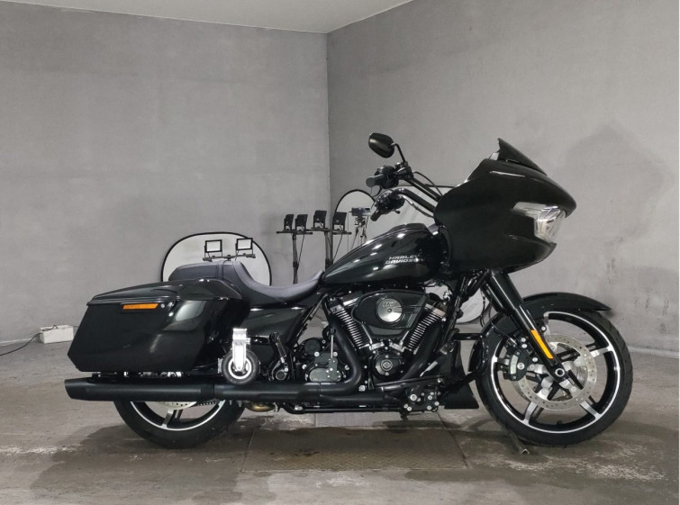 Мотоцикл HD ROAD GLIDE FLTRX с пробегом 301 km