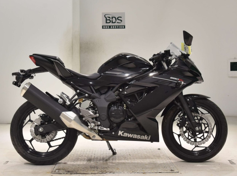 Мотоцикл Kawasaki NINJA250