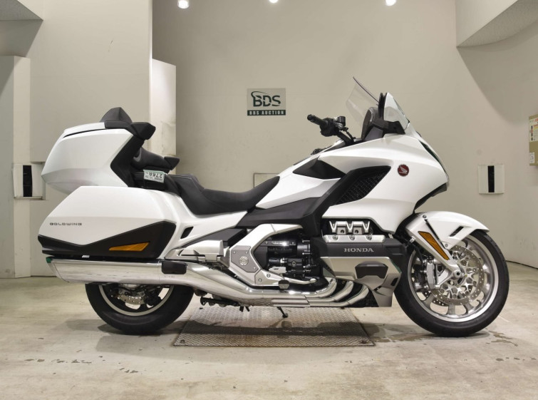 Мотоцикл Honda GL1800 TOUR D с пробегом 736 km