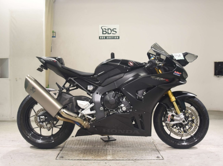 Мотоцикл Honda CBR1000RR с пробегом 1465 km