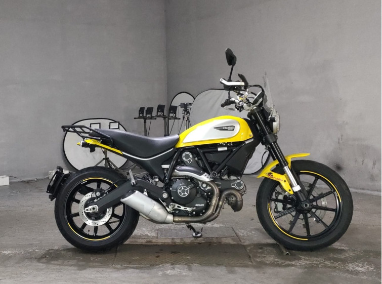 Мотоцикл Ducati SCRAMBLER 803 ICON с пробегом 5244 km