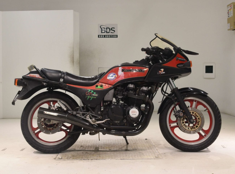 Мотоцикл Kawasaki GPZ400 с пробегом 45225 km