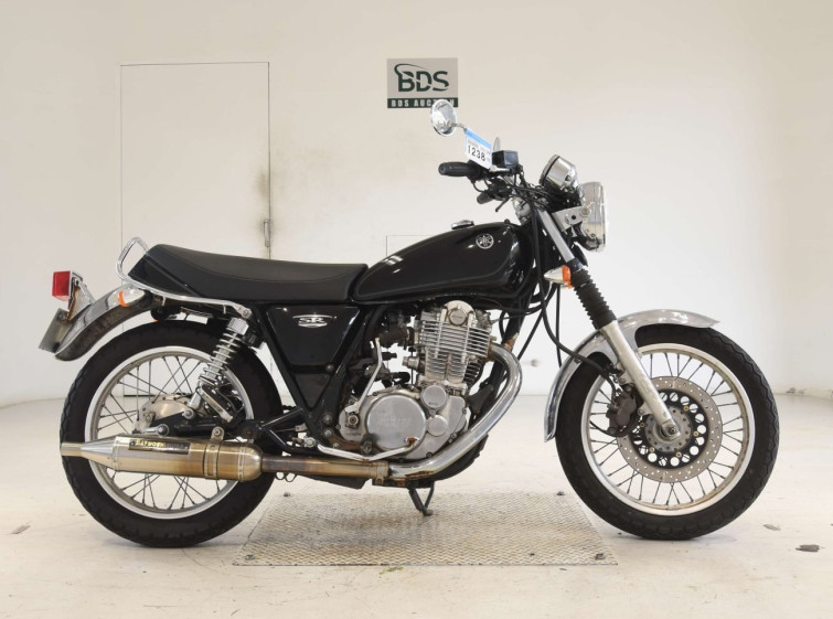 Мотоцикл Yamaha SR400 с пробегом 34353 km