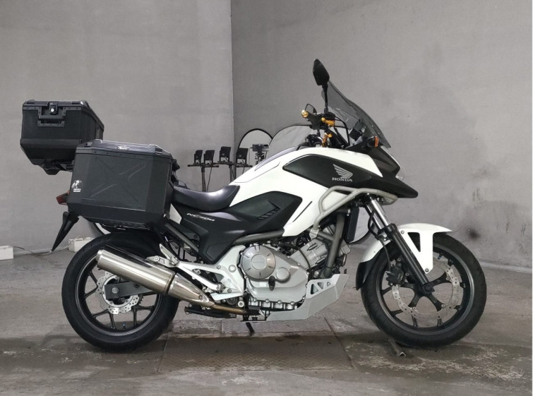 Мотоцикл Honda NC700XLD з пробігом 17813 km