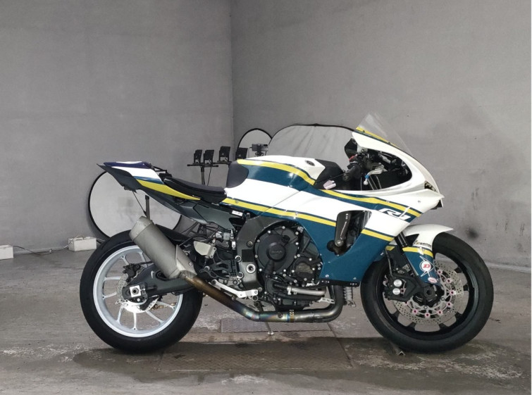 Мотоцикл Yamaha YZF-R1 з пробігом 10995 km