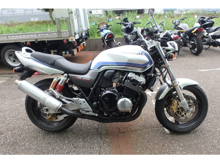 Мотоцикл Honda CB400SFV с пробегом 11308 km