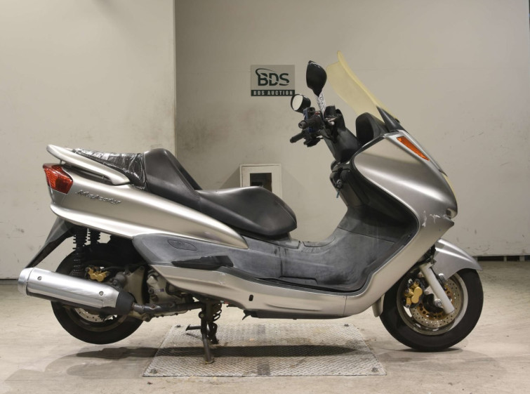 Мотоцикл Yamaha MAJESTY250