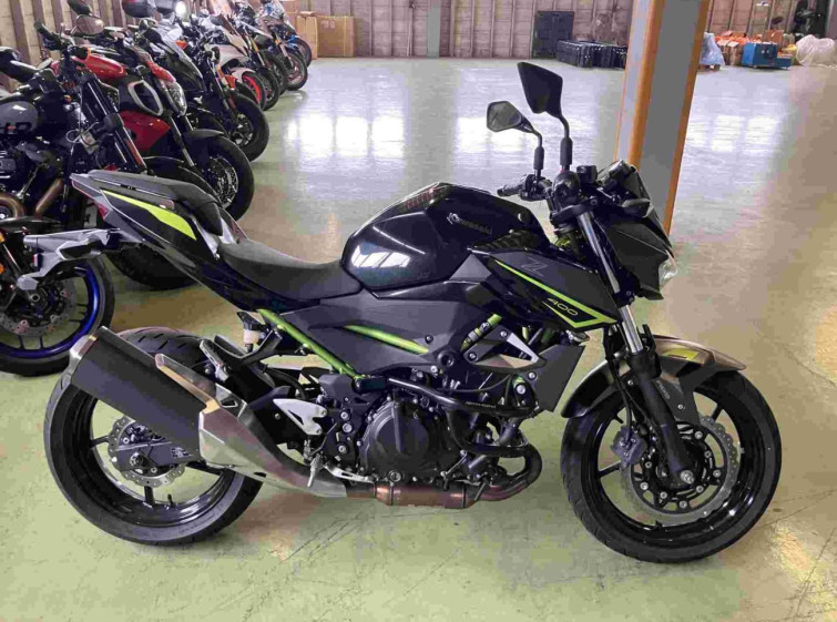 Мотоцикл Kawasaki Z400 з пробігом 7769 km