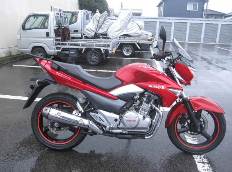 Мотоцикл Suzuki GSR250 с пробегом 16098 km