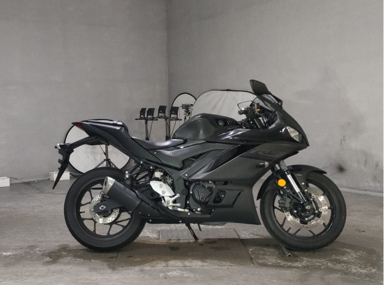Мотоцикл Yamaha YZF-R3 з пробігом 9566 km