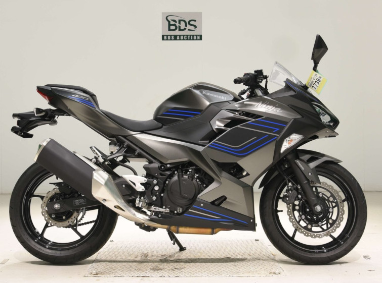 Мотоцикл Kawasaki NINJA400 з пробігом 1026 km