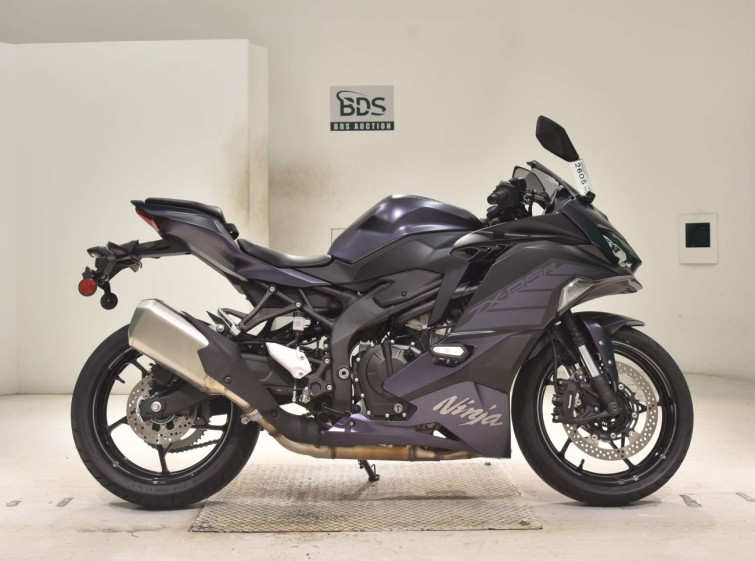 Мотоцикл Kawasaki ZX-25R-2SE з пробігом 2525 km