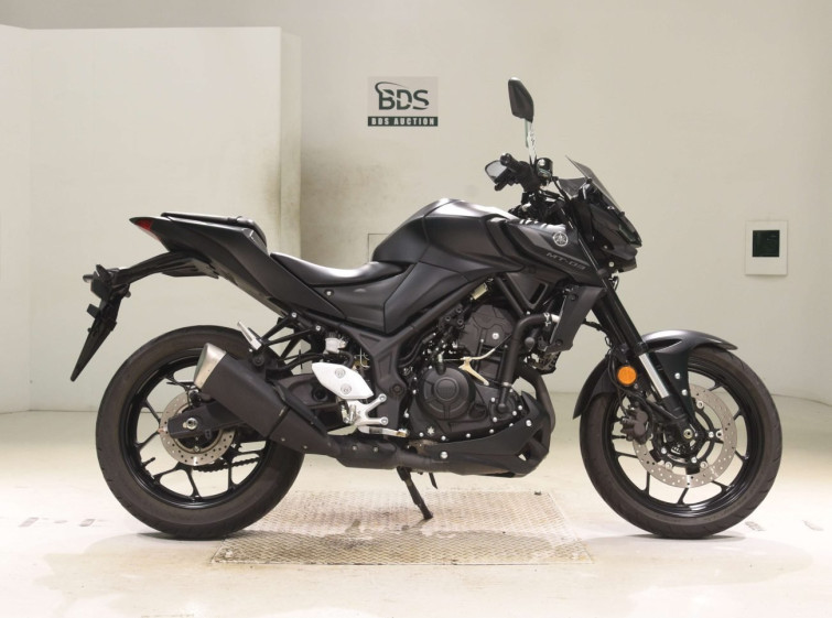 Мотоцикл Honda MT-03 з пробігом 5223 km