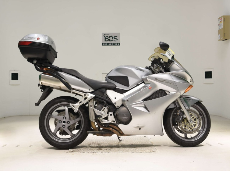 Мотоцикл Honda VFR800F с пробегом 43948 km