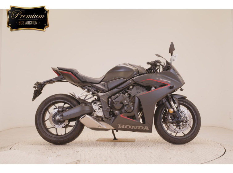 Мотоцикл Honda CBR650R з пробігом 6805 km