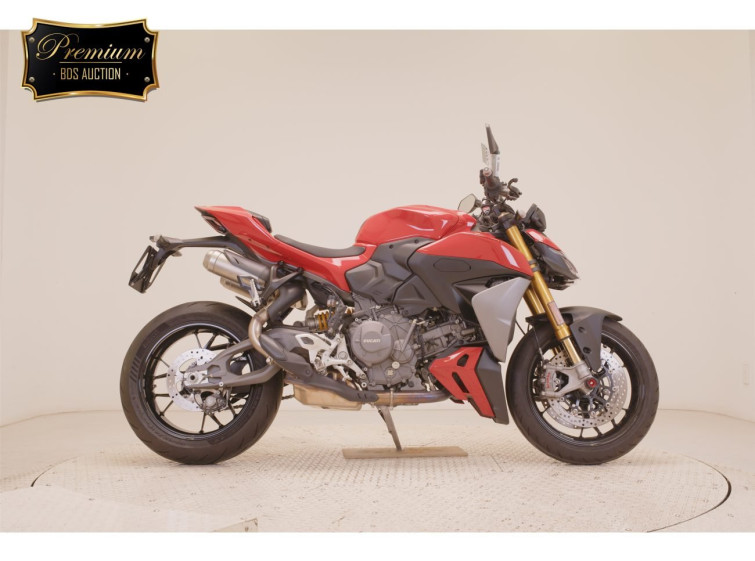 Мотоцикл Ducati STREETFIGHTER V2 с пробегом 3892 km