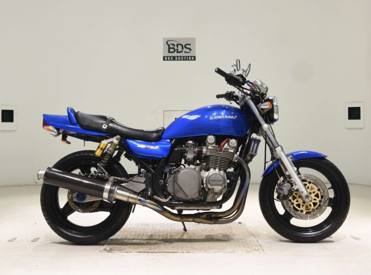 Мотоцикл Kawasaki ZEPHYR750 с пробегом 5609 km