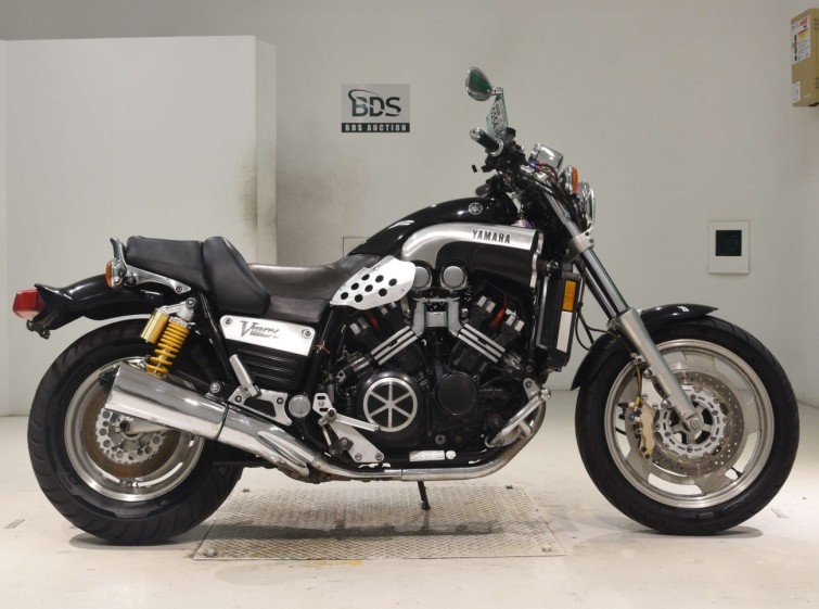 Мотоцикл Yamaha V-MAX1200 с пробегом 66496 km