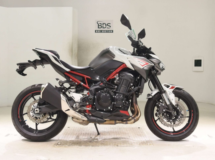 Мотоцикл Kawasaki Z900 с пробегом 1759 km