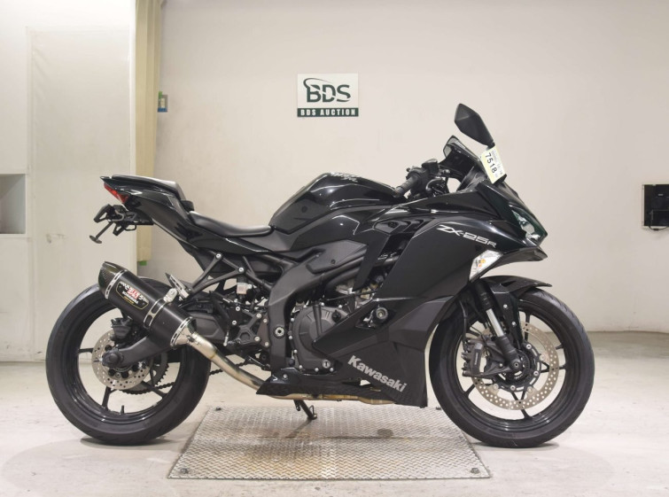 Мотоцикл Kawasaki NINJA ZX-25R с пробегом 11497 km