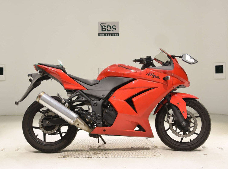 Мотоцикл Kawasaki NINJA250R с пробегом 38718 km
