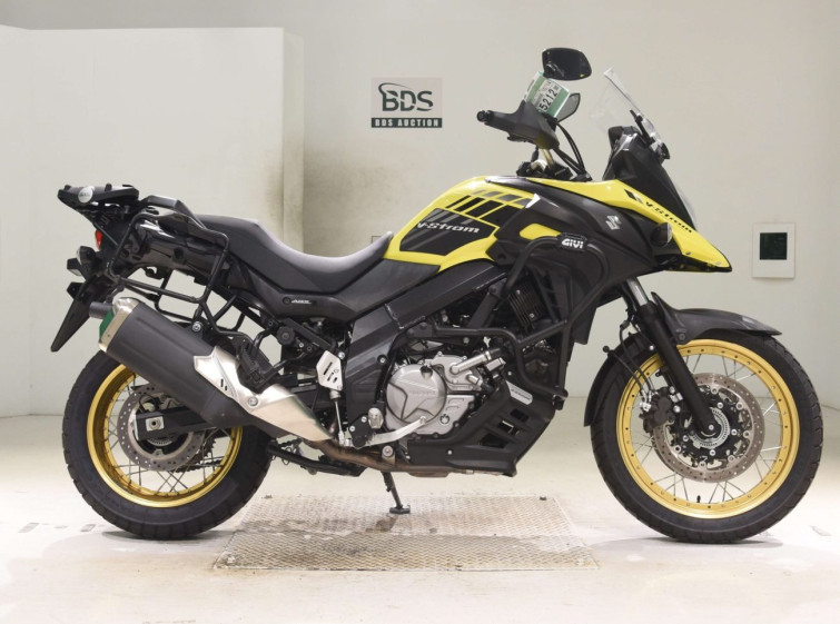 Мотоцикл Suzuki V-STROM DL650XTA з пробігом 10353 km