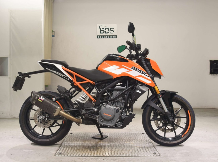 Мотоцикл KTM 250 DUKE з пробігом 11547 km