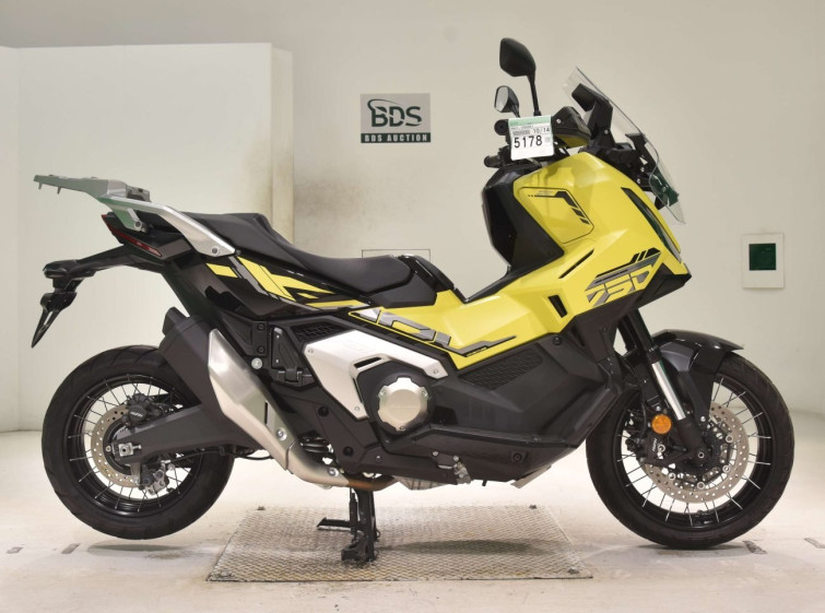 Мотоцикл Honda X-ADV750-2 с пробегом 9196 km