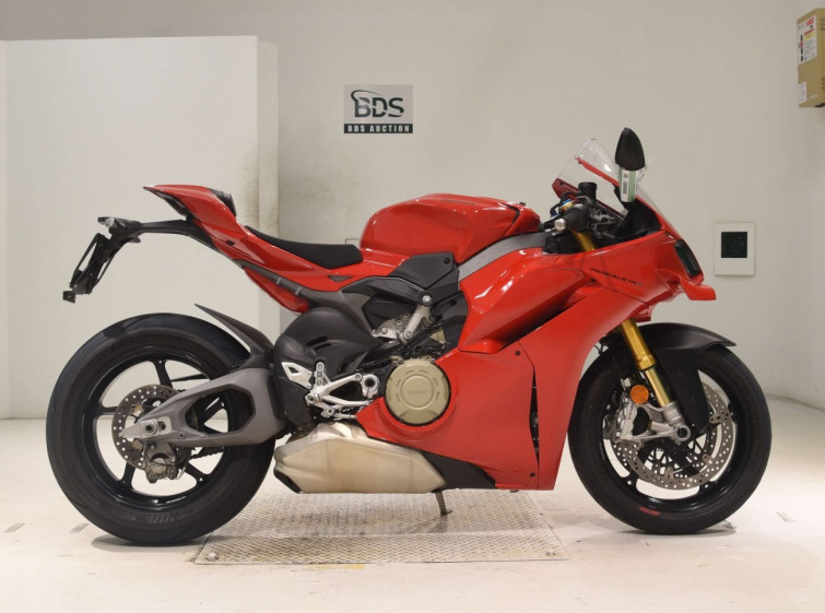 Мотоцикл Ducati PANIGALE V4S з пробігом 3425 km