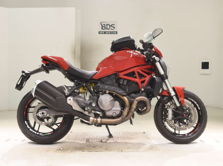 Мотоцикл Ducati MONSTER 821 з пробігом 11300 km
