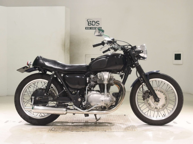Мотоцикл Kawasaki W650 з пробігом 4126 km