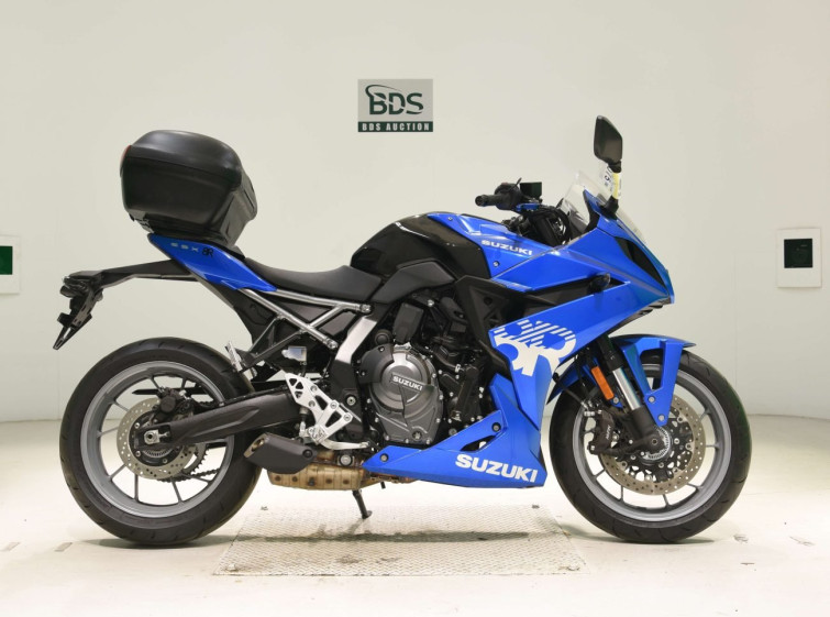 Мотоцикл Suzuki GSX-8R с пробегом 3107 km