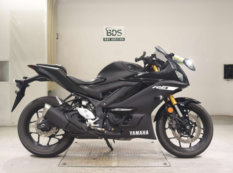 Мотоцикл Yamaha YZF-R3 з пробігом 8298 km