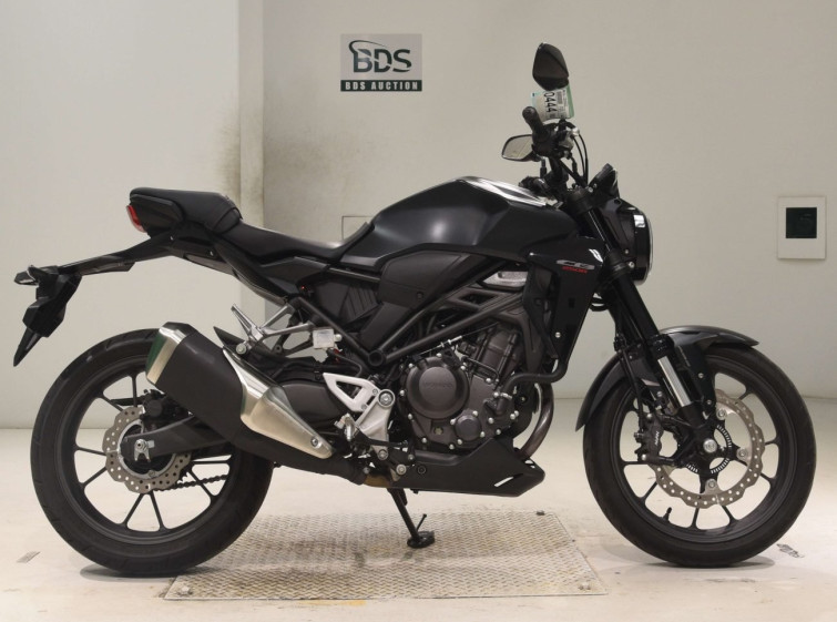 Мотоцикл Honda CB250R с пробегом 7992 km