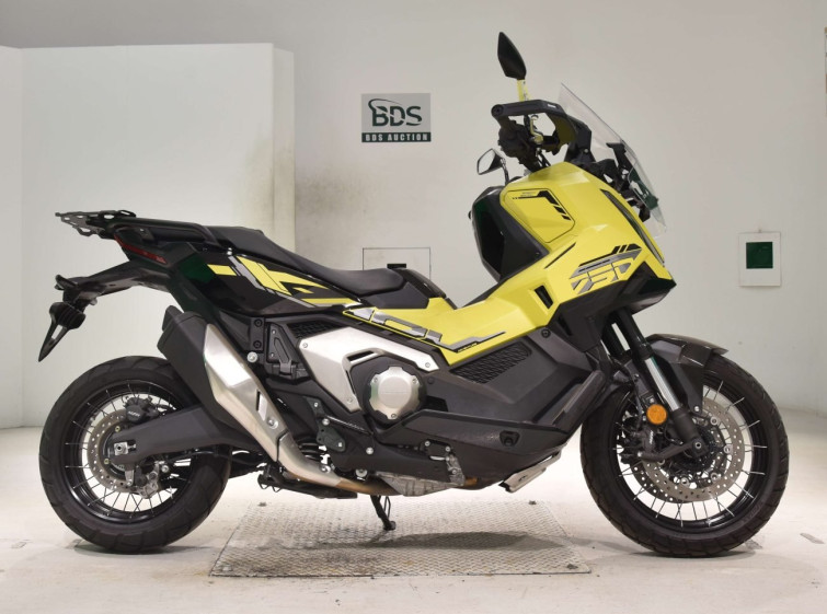 Мотоцикл Honda X-ADV750-2 з пробігом 2187 km