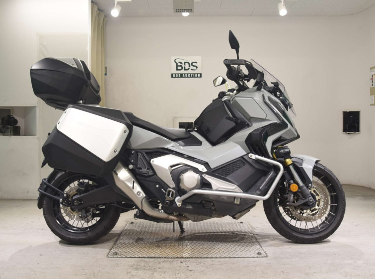 Мотоцикл Honda X-ADV750-2 з пробігом 55369 km