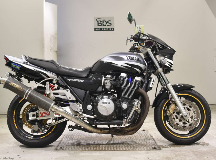 Мотоцикл Yamaha XJR1200 з пробігом 68512 km