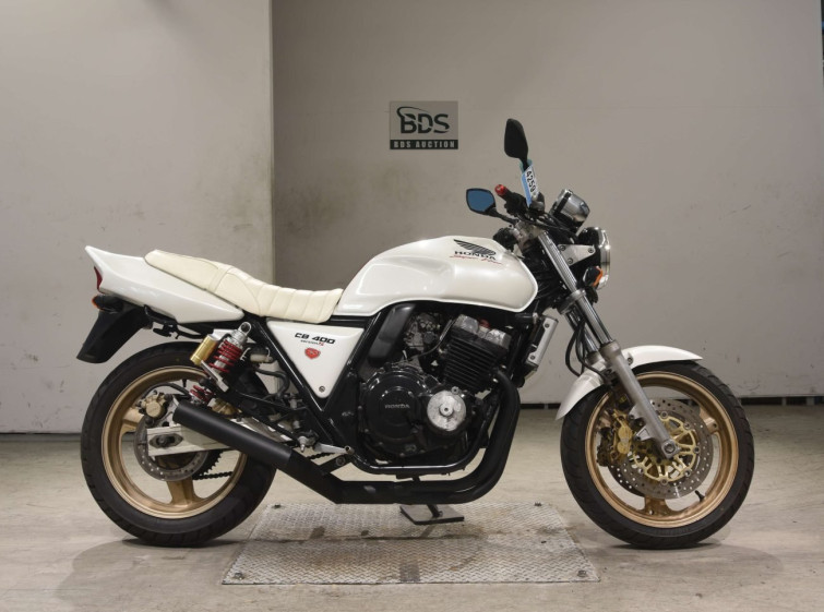 Мотоцикл Honda CB400SFS с пробегом 1111 km