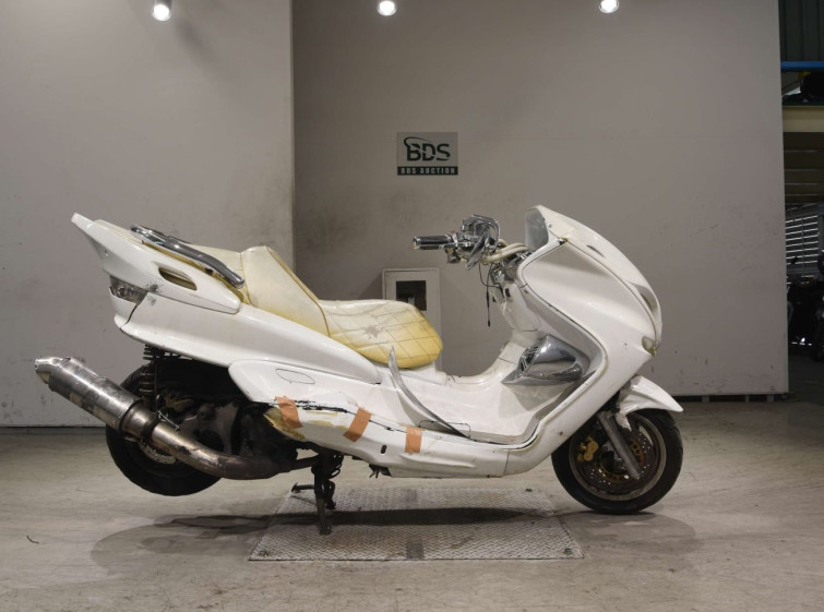 Мотоцикл Yamaha MAJESTY250
