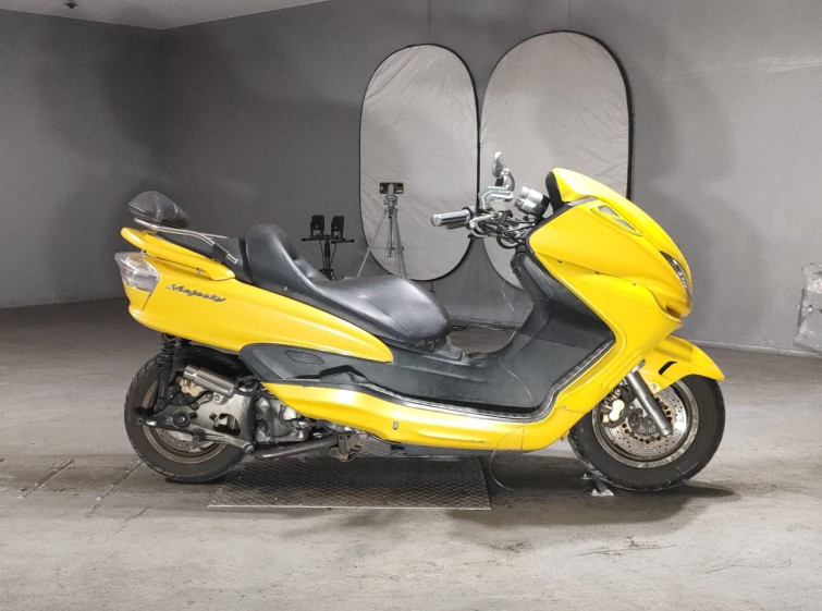 Мотоцикл Yamaha MAJESTY250