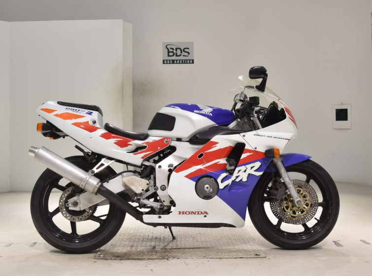 Мотоцикл Honda CBR250RR с пробегом 30856 km