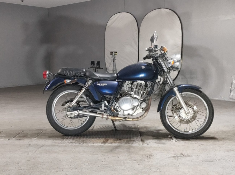 Мотоцикл Suzuki ST250E с пробегом 54988 km