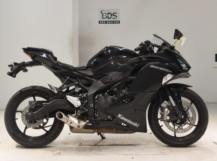 Мотоцикл Kawasaki NINJA ZX-25R з пробігом 21588 km