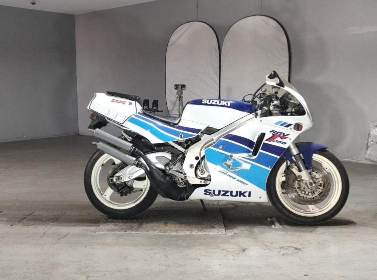 Мотоцикл Suzuki RGV250 GAMMA с пробегом 23976 km